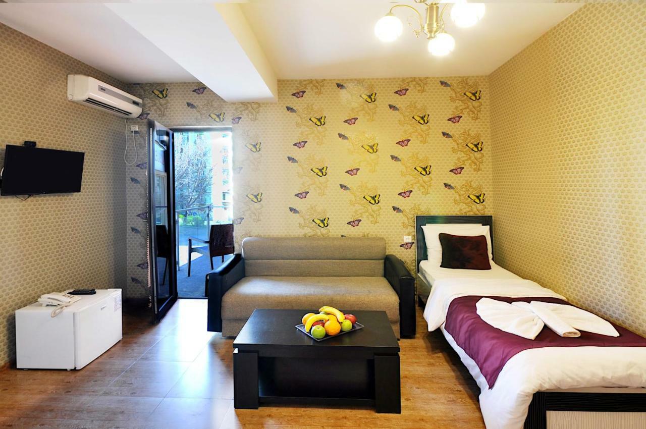 Hotel Kavela Tbilisi Ngoại thất bức ảnh